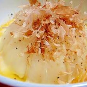 レンジで♪　まるごと新玉ねぎのとろ～りチーズ乗っけ